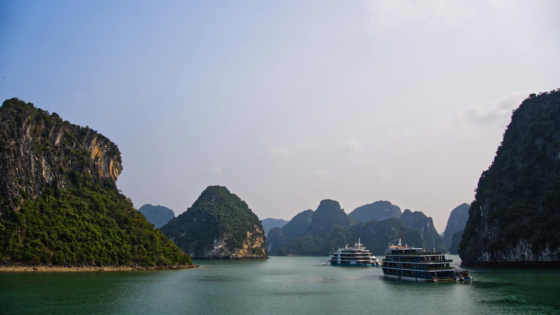Start your Halong Bay Travel with tranquil vistas